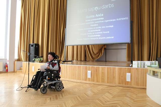 SIVA koledžas 9. zinātniskajā konferencē notiek prezentācija "Mans sapņu darbs"