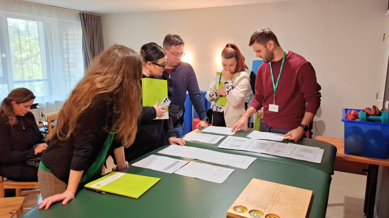 3.	Viesi iepazīstas ar fizioterapijā izmantotajām metodēm