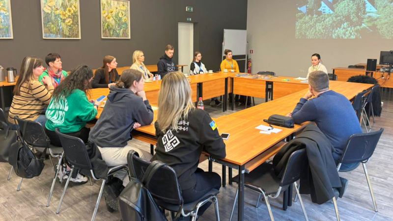 Ukrainas speciālisti klausās prezentāciju par SIVA pakalpojumiem