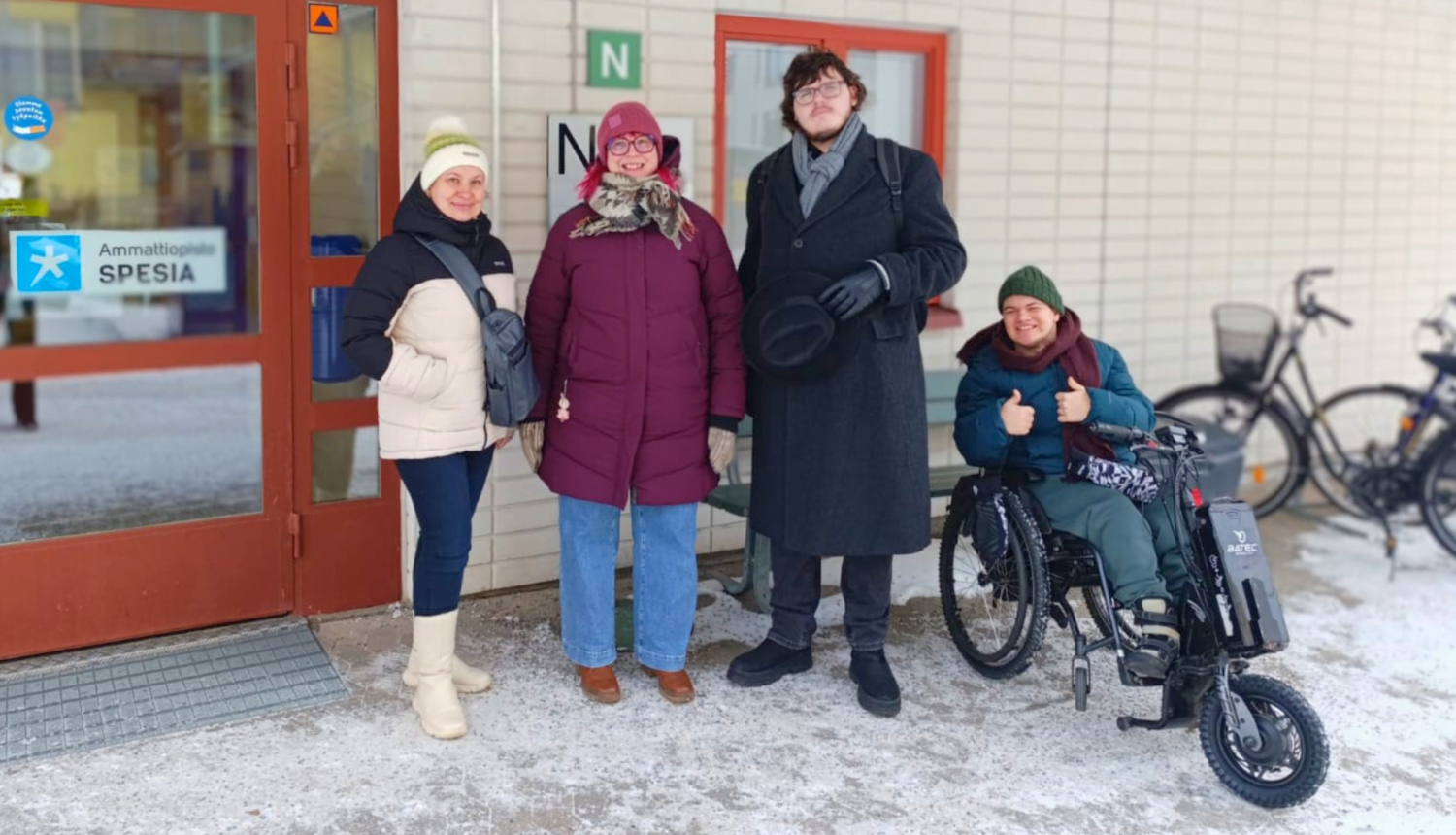 SIVA speciālistes un izglītojamie pie Ammattiopisto Spesia profesionālās skolas