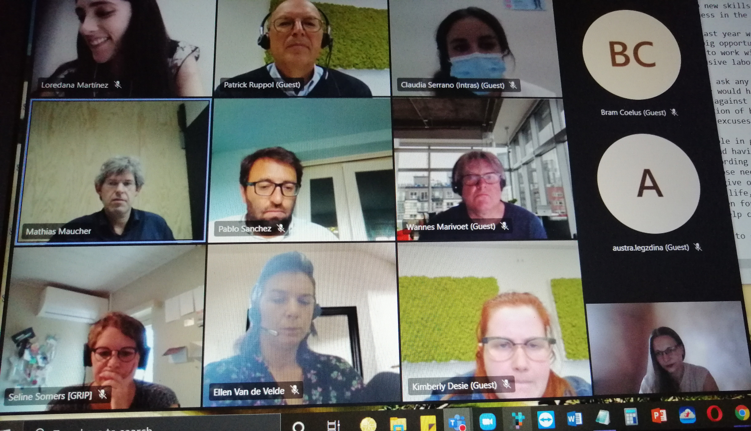 8.jūlija mācību pasākuma dalībnieku kopbilde platformā Zoom