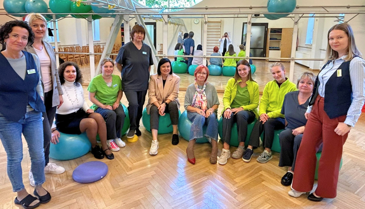 Rehabilitācijas pakalpojumu nodaļa piedalās akcijā "Dažādo kurpju diena"